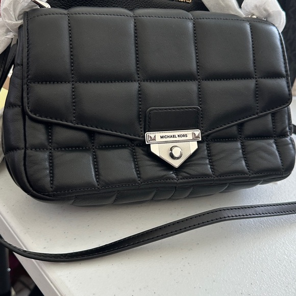 Micheal Kors | SoHo Extra-Large Quilted Leather Shoulder Bag - Picture 4 of 4